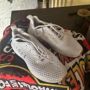 NOBULL White Mesh knit runners